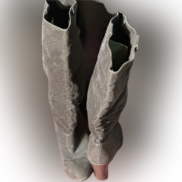 70s throwback brown suede boots - Picture 4 of 14